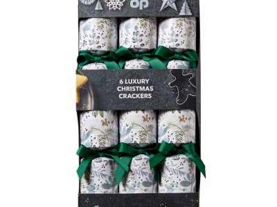 Co-op wraps up the year with plastic and glitter free festive range