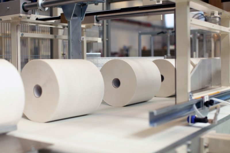Microline supplies Roto – Cart with a complete roll wrapping and overpacking system
