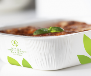 Stora Enso delivers new low-carbon material for microwavable ready-meal trays