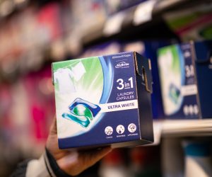 Smurfit Kappa develops its first paper-based child-lock box for laundry pods