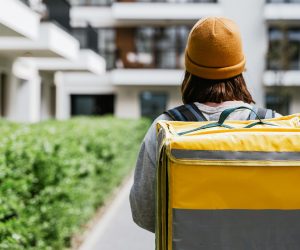 Groceries in minutes… Packaging prepares for ultra-fast delivery.