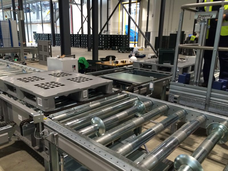 Plastic pallets help retailers keep up with the boom in online sales