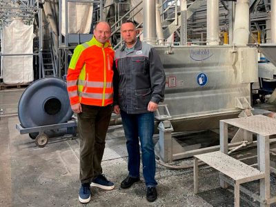 Five times more flakes from recycled PET bottles