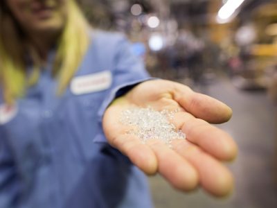 Eastman to invest up to $1 billion to accelerate circular economy through building world’s largest molecular plastics recycling facility in France
