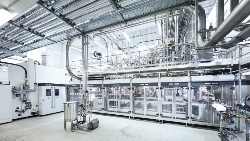 Reliable and close to the customer: KHS presents future-proof line and packaging systems at Anuga FoodTec
