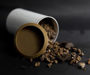 Wooden closures for paper tubes – How the popular food packaging becomes a rounded concept