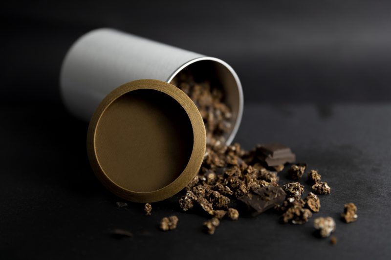 Wooden closures for paper tubes – How the popular food packaging becomes a rounded concept