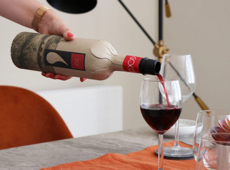 Paper Bottle Pioneers celebrate sale of 50,000th bottle – and saving 23 tonnes of carbon!