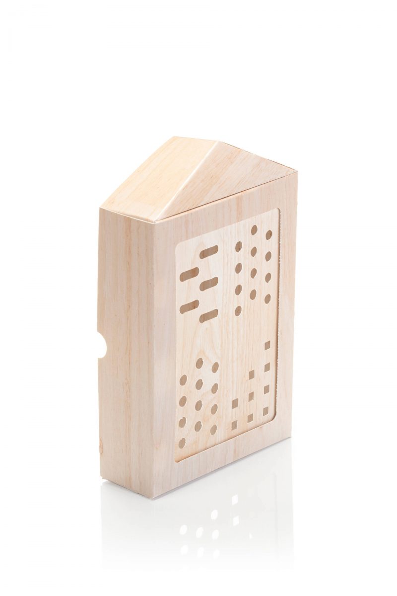 Circular economy insight – a golf ball packaging that converts into an insect hotel – wins the New Wood project’s vote