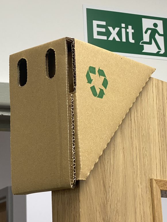 At the Sharp Edge of Sustainable Packaging Design for Manufacturers