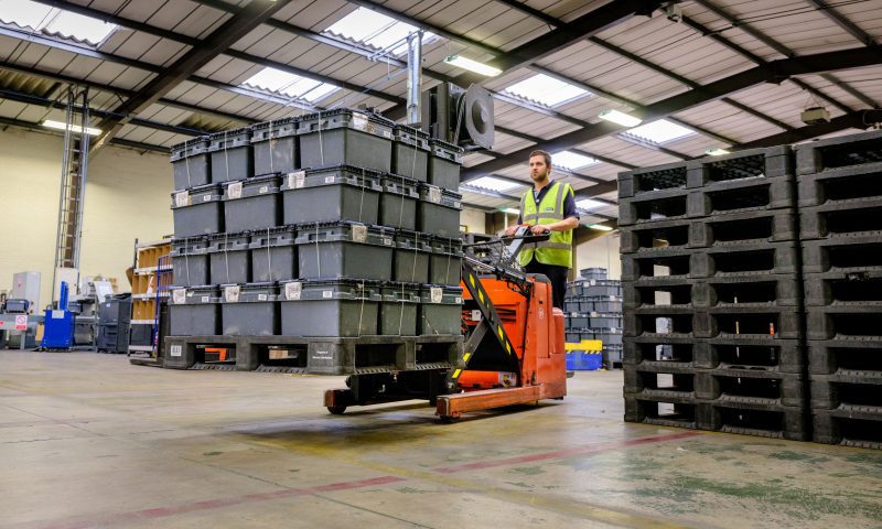 Six reasons why plastic pallets reign supreme in today’s supply chain