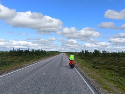Smurfit Kappa employees complete mammoth charity cycle across Europe! Bike ride raised €105,000 for Ukraine
