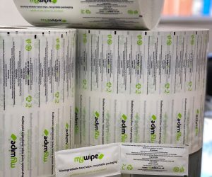What is the problem with the current state of sachet sampling in the cosmetics industry?