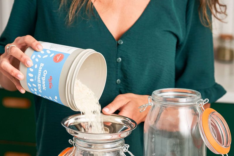 Zero waste groceries service Dizzie launch reusable fossil-fuel free packaging designed by Blond