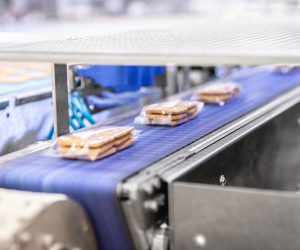 Flexible automation solution for cardboard packaging from Schubert for new ZeroPiù Balocco biscuits